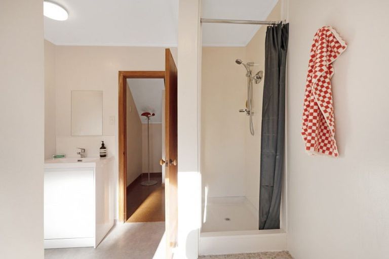 Photo of property in 15a Alexander Road, Raumati Beach, Paraparaumu, 5032