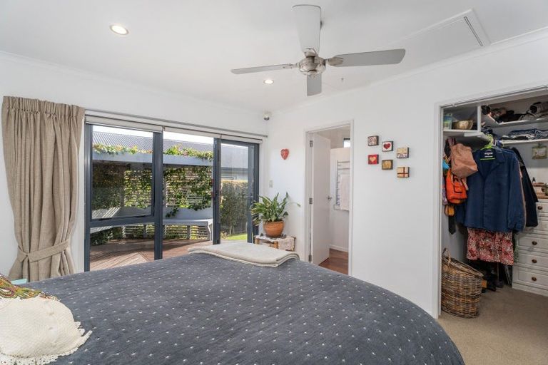 Photo of property in 18 Ringwood Place, Whitianga, 3510