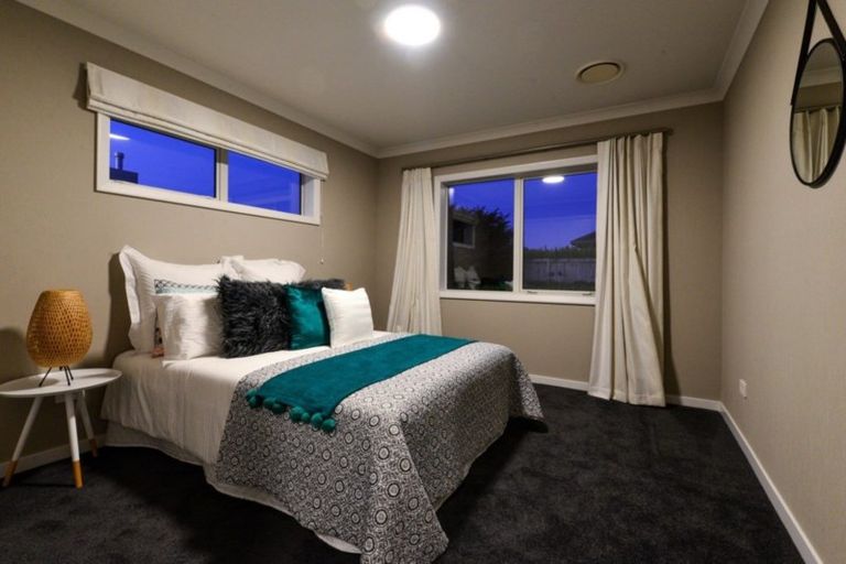 Photo of property in 2 Amokura Crescent, Flagstaff, Hamilton, 3210