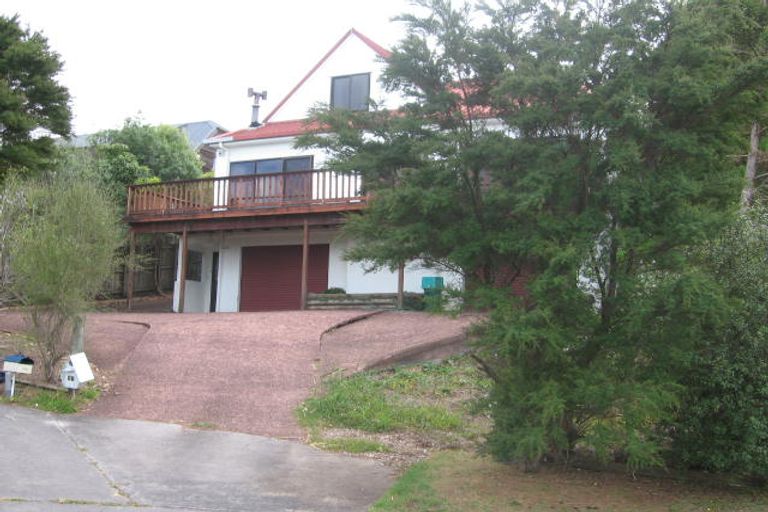 Photo of property in 17 Tableau Place, Totara Vale, Auckland, 0629