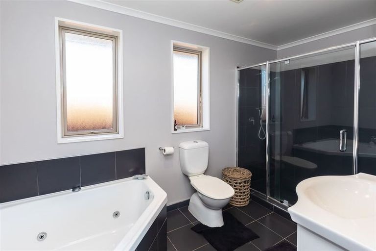 Photo of property in 16 Teagarden Close, Mairehau, Christchurch, 8052