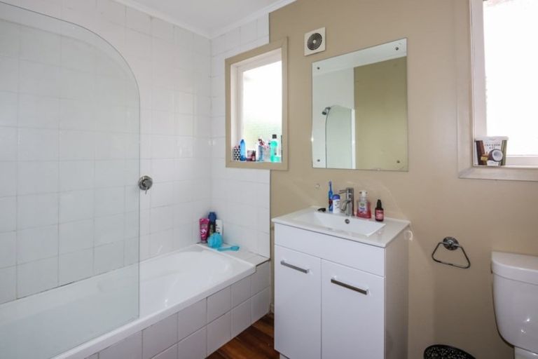Photo of property in 6 O'connell Place, Havelock North, 4130
