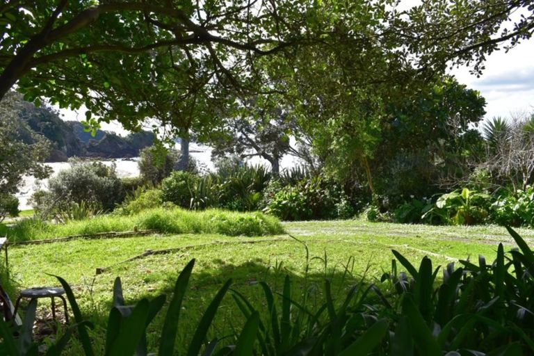 Photo of property in 1313 Matapouri Road, Matapouri, Whangarei, 0173