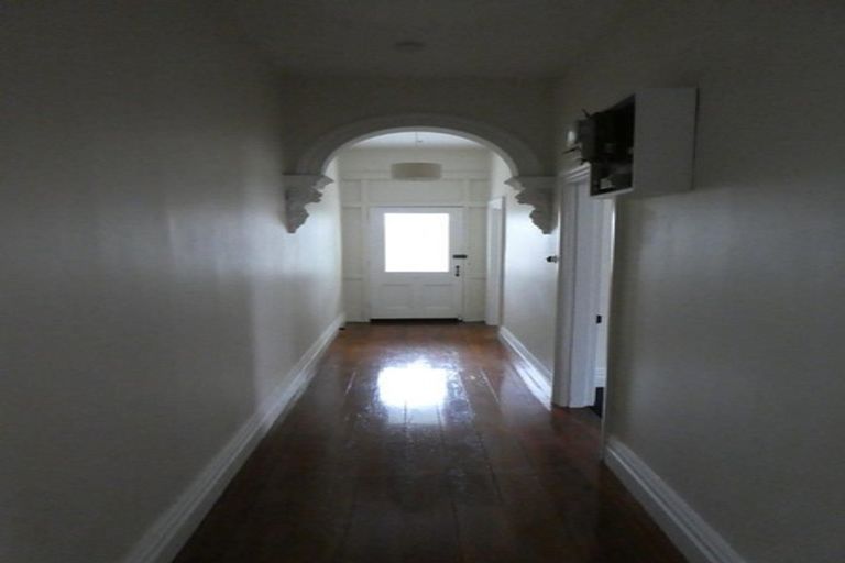 Photo of property in 10 Defoe Place, Waltham, Christchurch, 8023