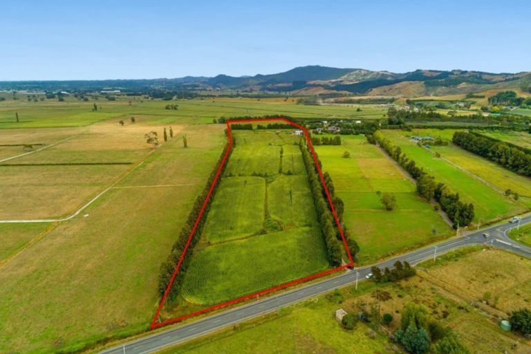 Photo of property in 76 Bell Road, Papamoa, 3187