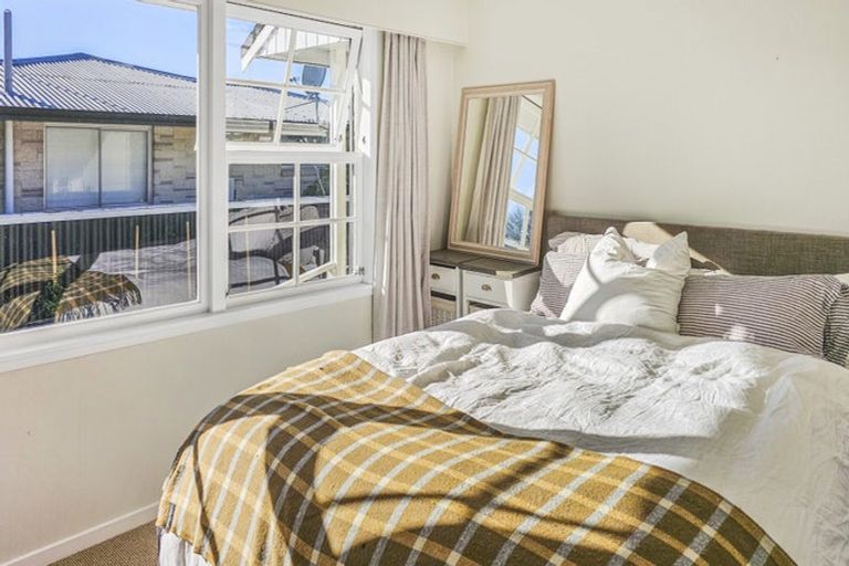 Photo of property in 8 James Cook Street, Havelock North, 4130