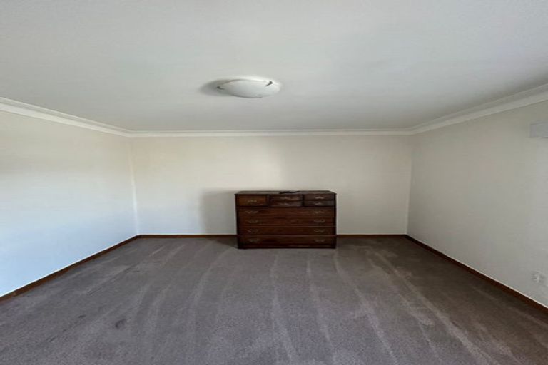 Photo of property in 16 Sunnyside Crescent, Papatoetoe, Auckland, 2025