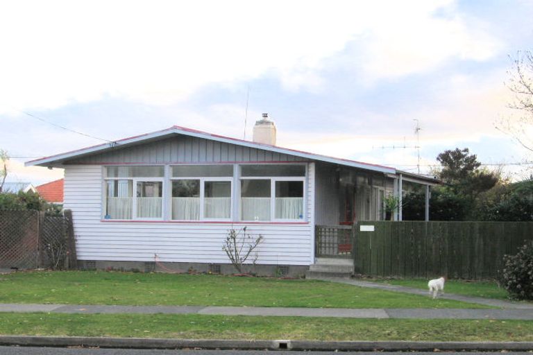 Photo of property in 27 Riverbend Road, Onekawa, Napier, 4110