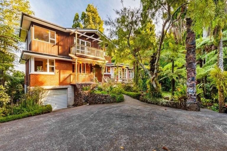 Photo of property in 3 Ngaio Road, Titirangi, Auckland, 0604