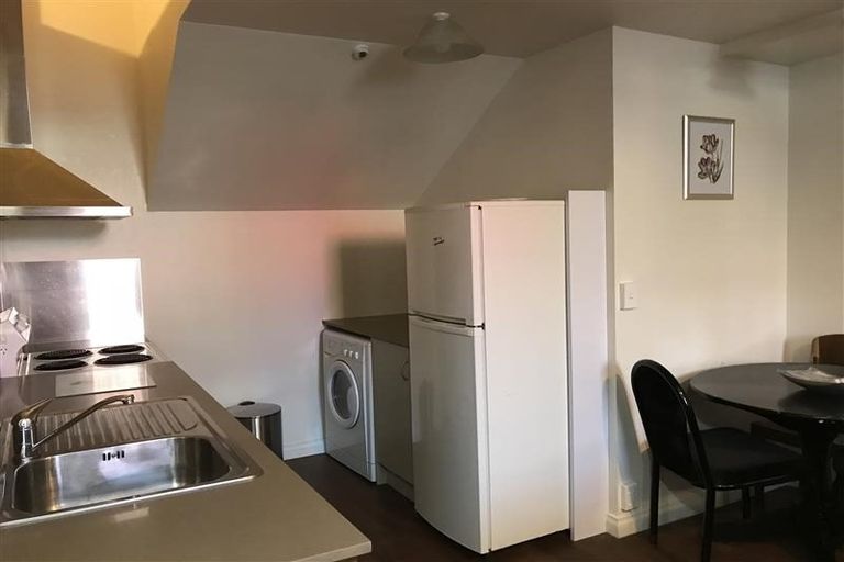 Photo of property in 37 Dowling Street, Dunedin Central, Dunedin, 9016