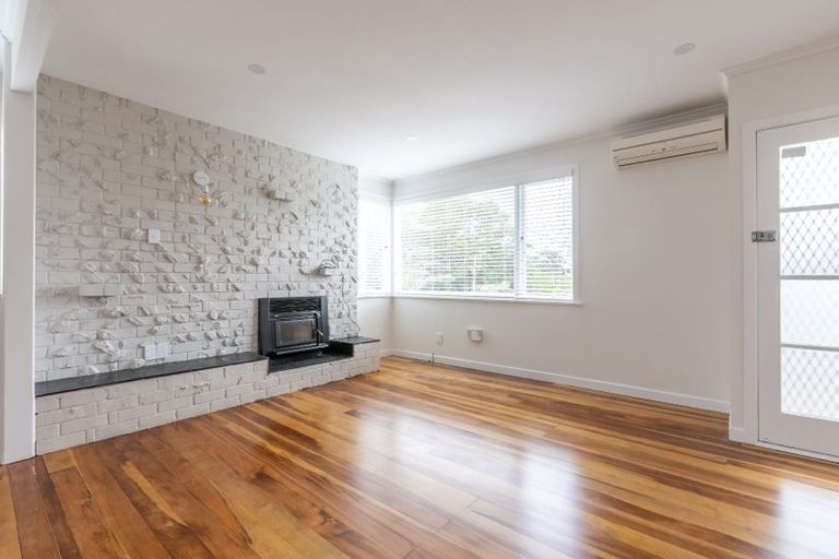 Photo of property in 70 Hillcrest Avenue, Hillcrest, Auckland, 0627