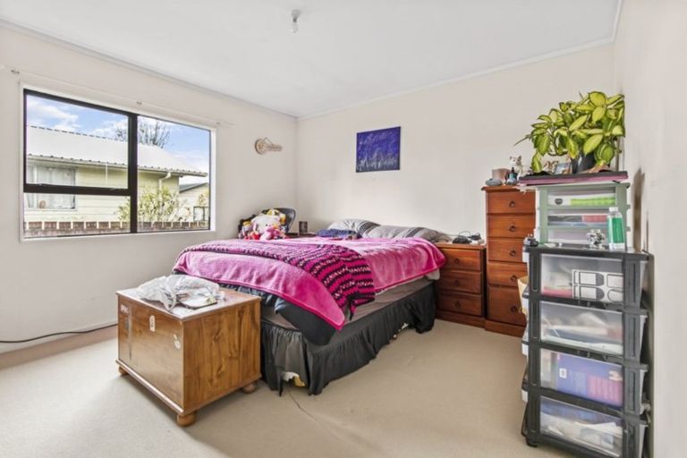 Photo of property in 1/33 Secretariat Place, Randwick Park, Auckland, 2105