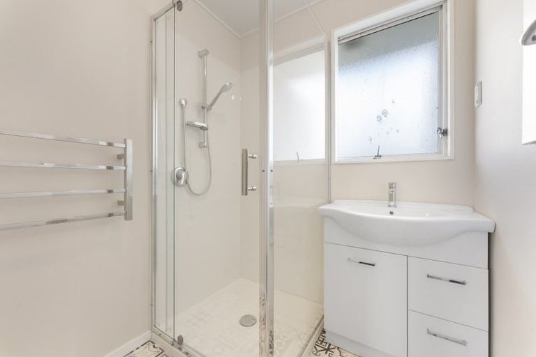 Photo of property in 1 Haast Place, Awapuni, Palmerston North, 4412