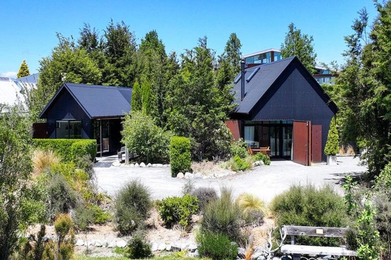 Photo of property in 17 D'archiac Drive, Lake Tekapo, 7999