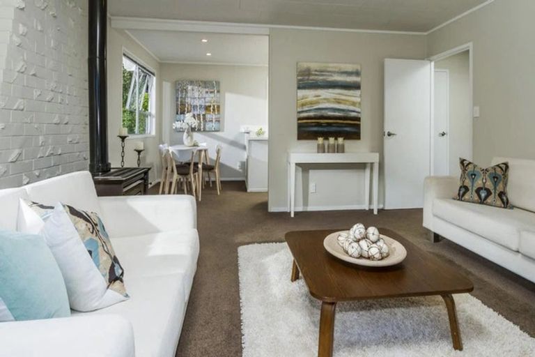 Photo of property in 39 Lavery Place, Sunnynook, Auckland, 0632