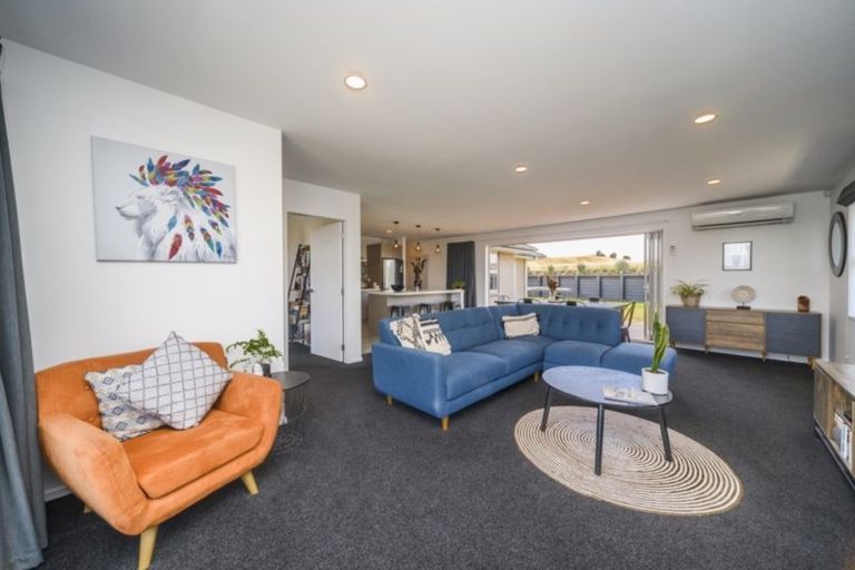 Photo of property in 14 Macdonald Heights, Feilding, 4702