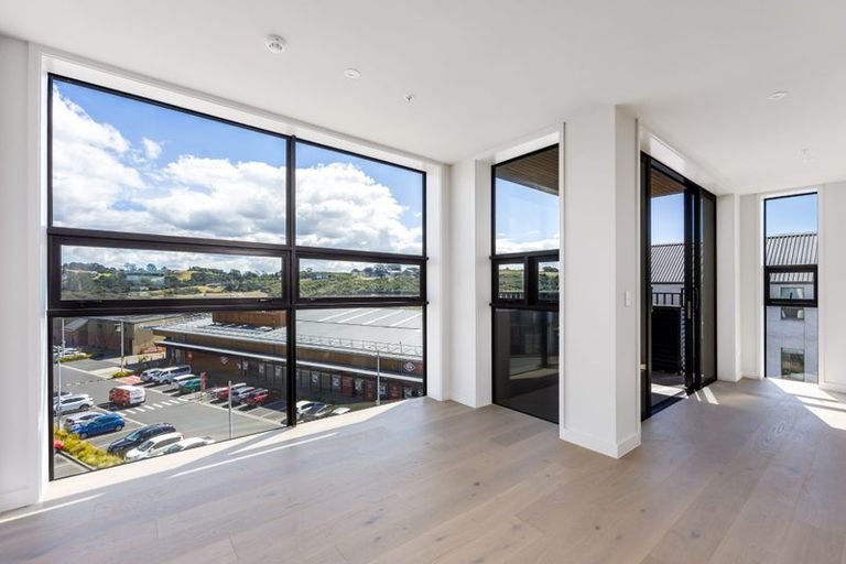 Photo of property in 301/84c Te Oneroa Way, Long Bay, Auckland, 0630