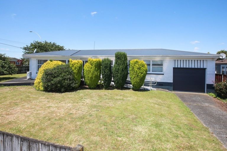 Photo of property in 2 Mears Road, St Andrews, Hamilton, 3200