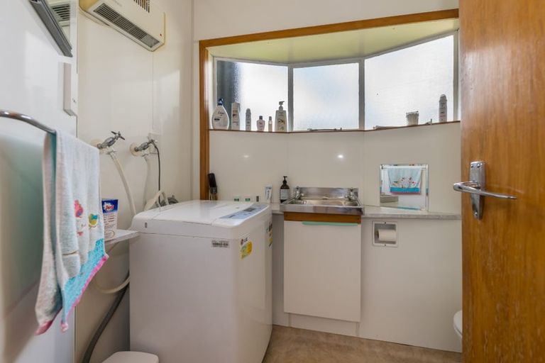 Photo of property in 67 Easther Crescent, Kew, Dunedin, 9012