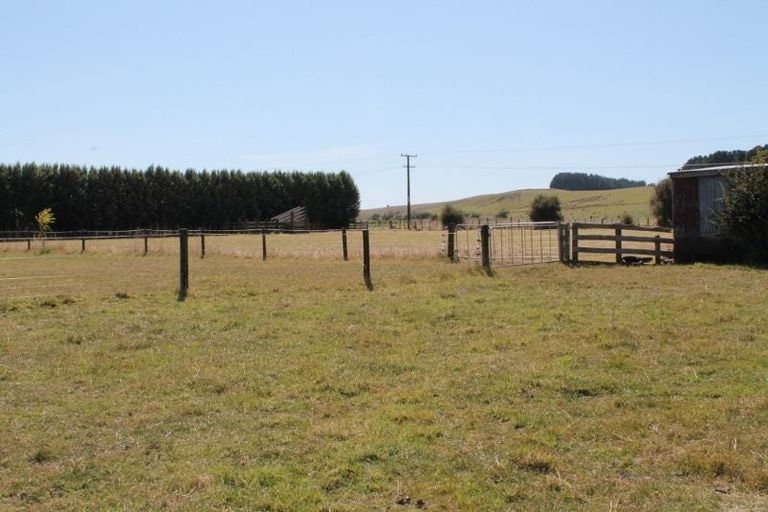 Photo of property in 23 Pinfold Road, Woodville, 4920