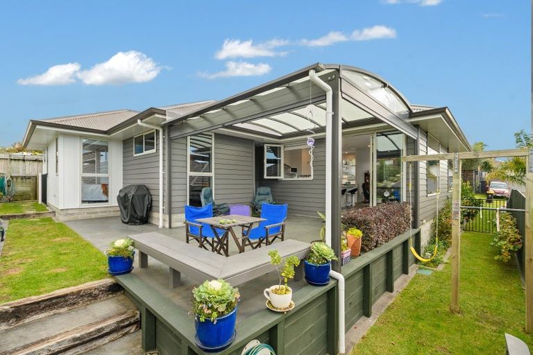 Photo of property in 32 Fairfax Crescent, Pyes Pa, Tauranga, 3112