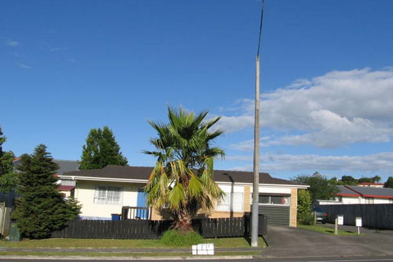 Photo of property in 34b Caribbean Drive, Unsworth Heights, Auckland, 0632