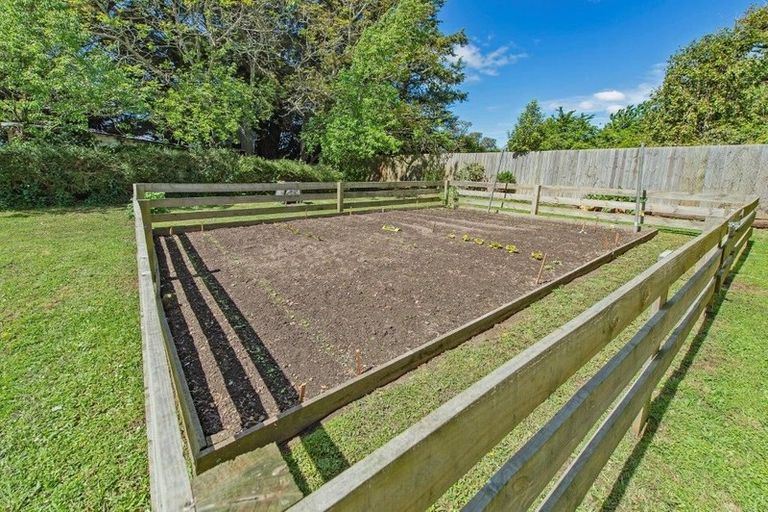 Photo of property in 39 High Street, Southbridge, 7602