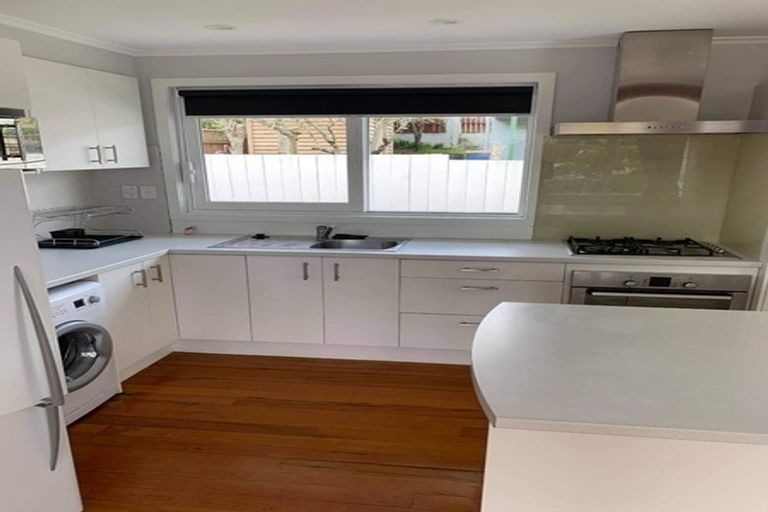 Photo of property in 2/50 Gordon Avenue, Milford, Auckland, 0620