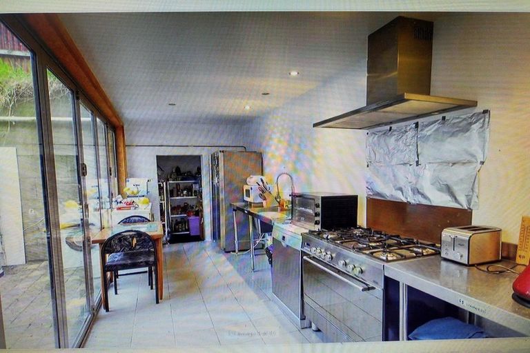 Photo of property in 50 Manor Place, Dunedin Central, Dunedin, 9016