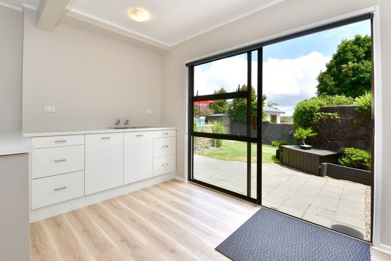 Photo of property in 73b Vipond Road, Stanmore Bay, Whangaparaoa, 0932