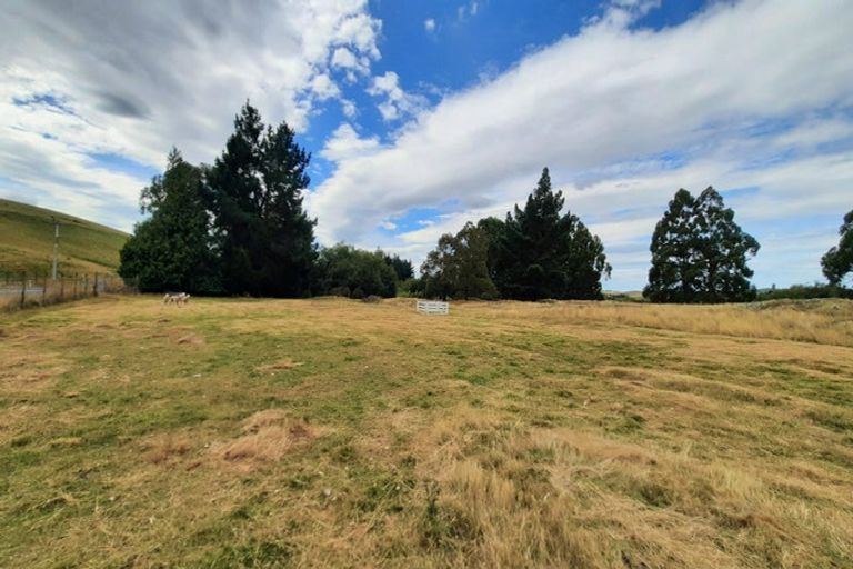 Photo of property in 746 Clutha River Road, Rongahere, Balclutha, 9274