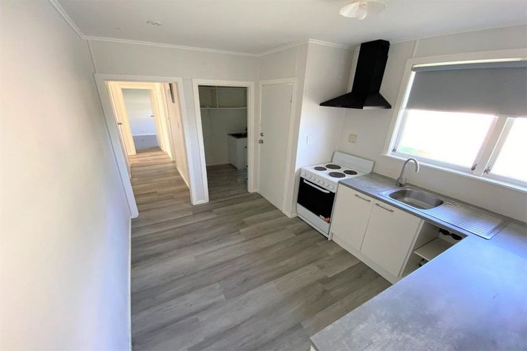 Photo of property in 30 Cargill Street, Papakura, 2110