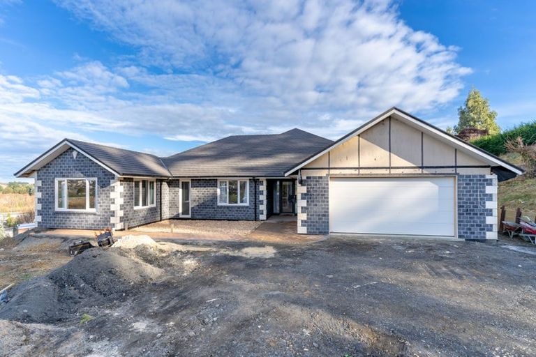 Photo of property in 38 Waldron Crescent, Green Island, Dunedin, 9018