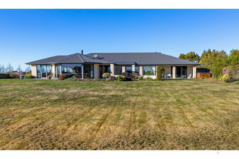 Photo of property in 108 Spur Road, Hadlow, Timaru, 7975