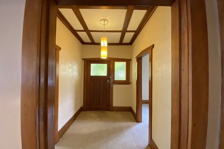 Photo of property in 5 Oak Street, Royal Oak, Auckland, 1023