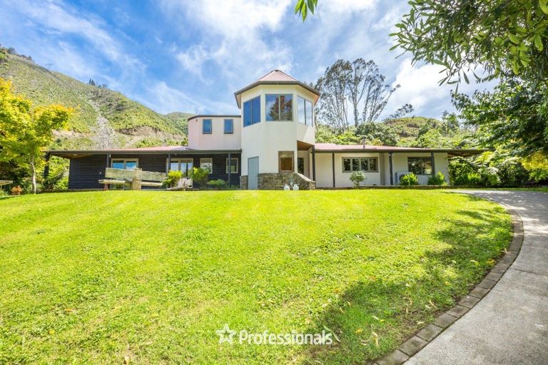 Photo of property in 740 Moonshine Hill Road, Moonshine Valley, Porirua, 5381