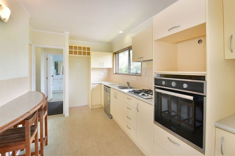 Photo of property in 27 Amorino Drive, Red Beach, 0932