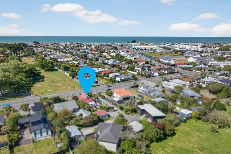 Photo of property in 380 Keyes Road, New Brighton, Christchurch, 8083