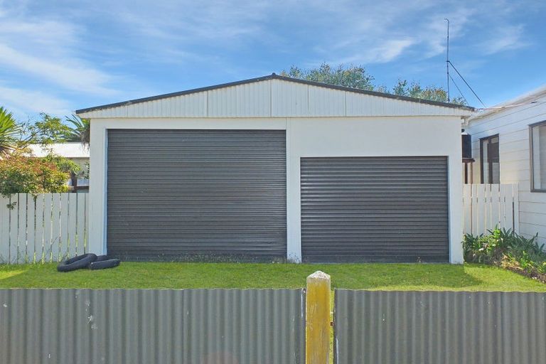 Photo of property in 90 Seabury Avenue, Foxton Beach, Foxton, 4815