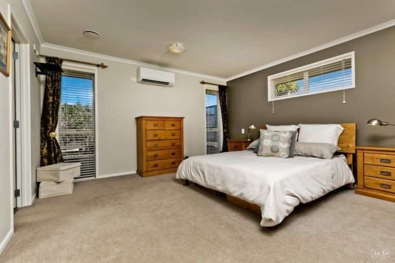 Photo of property in 10 Maple Lane, Huapai, Kumeu, 0810