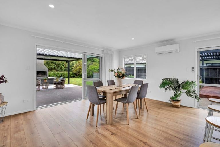 Photo of property in 13 Birdie Lane, Waiwhakaiho, New Plymouth, 4312