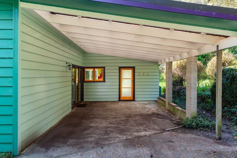 Photo of property in 950 Oneriri Road, Kaiwaka, 0573