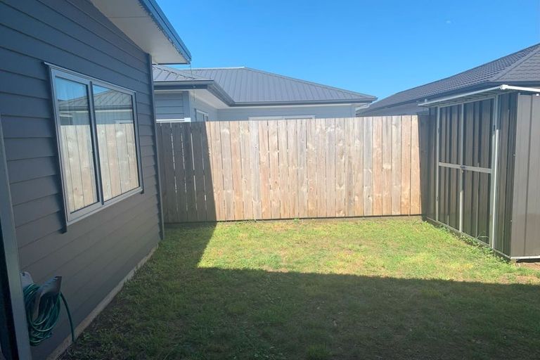 Photo of property in 18 Harore Road, Takanini, 2112