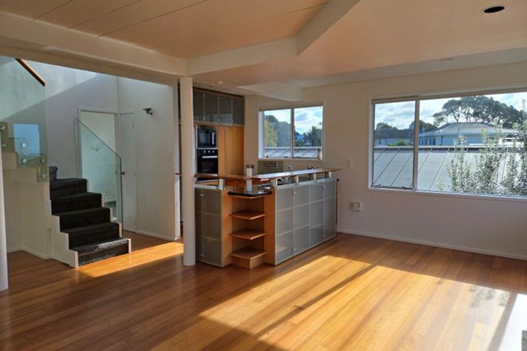 Photo of property in 2/8a Audrey Road, Takapuna, Auckland, 0620