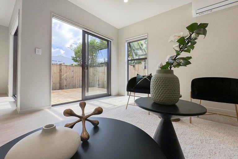 Photo of property in 46d Tiroroa Avenue, Te Atatu South, Auckland, 0610