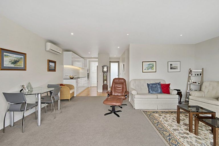 Photo of property in 23 Rangitoto View Road, Cockle Bay, Auckland, 2014