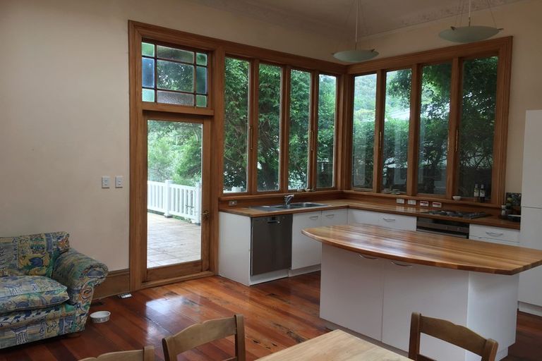 Photo of property in 133 Eden Street, Island Bay, Wellington, 6023
