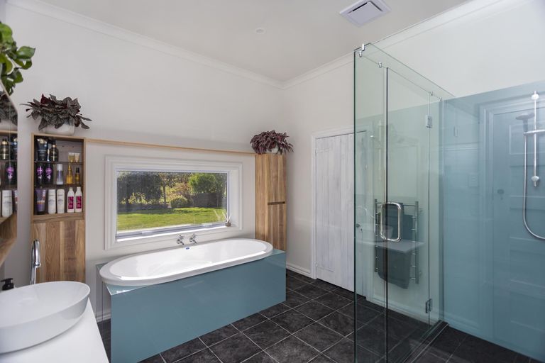 Photo of property in 30 Waiareka Valley Road, Alma, Oamaru, 9491