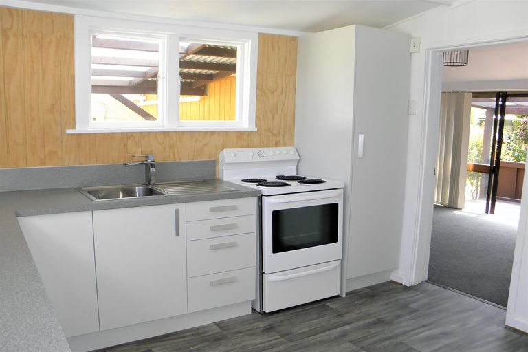 Photo of property in 4/4963 Waimate Highway, Glenavy, Waimate, 7980