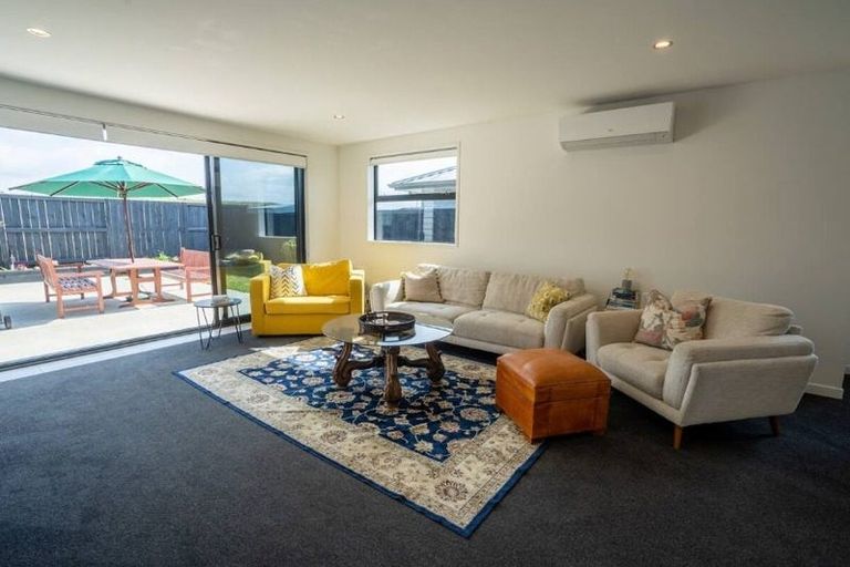 Photo of property in 35 Taioma Close, Papamoa, 3118